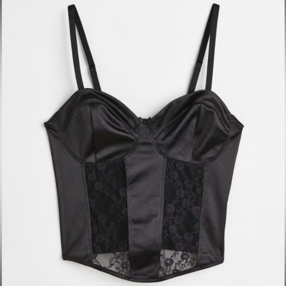 Bombshell 💣H&M satin bustier top😍 Size:xs •Fabric:Satin •Colour:black - Picture 2 of 7